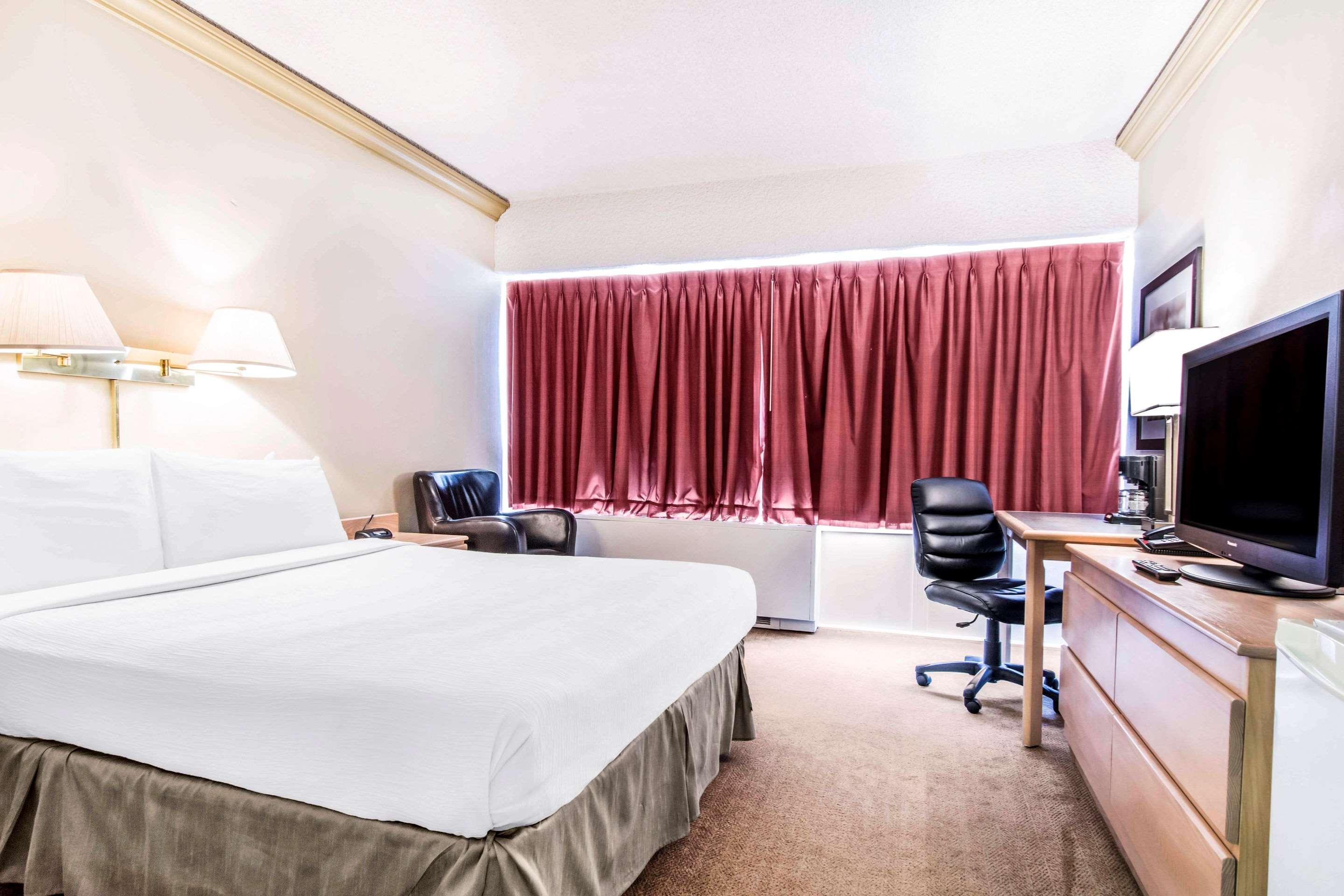 Travelodge By Wyndham Trois-Rivières Esterno foto