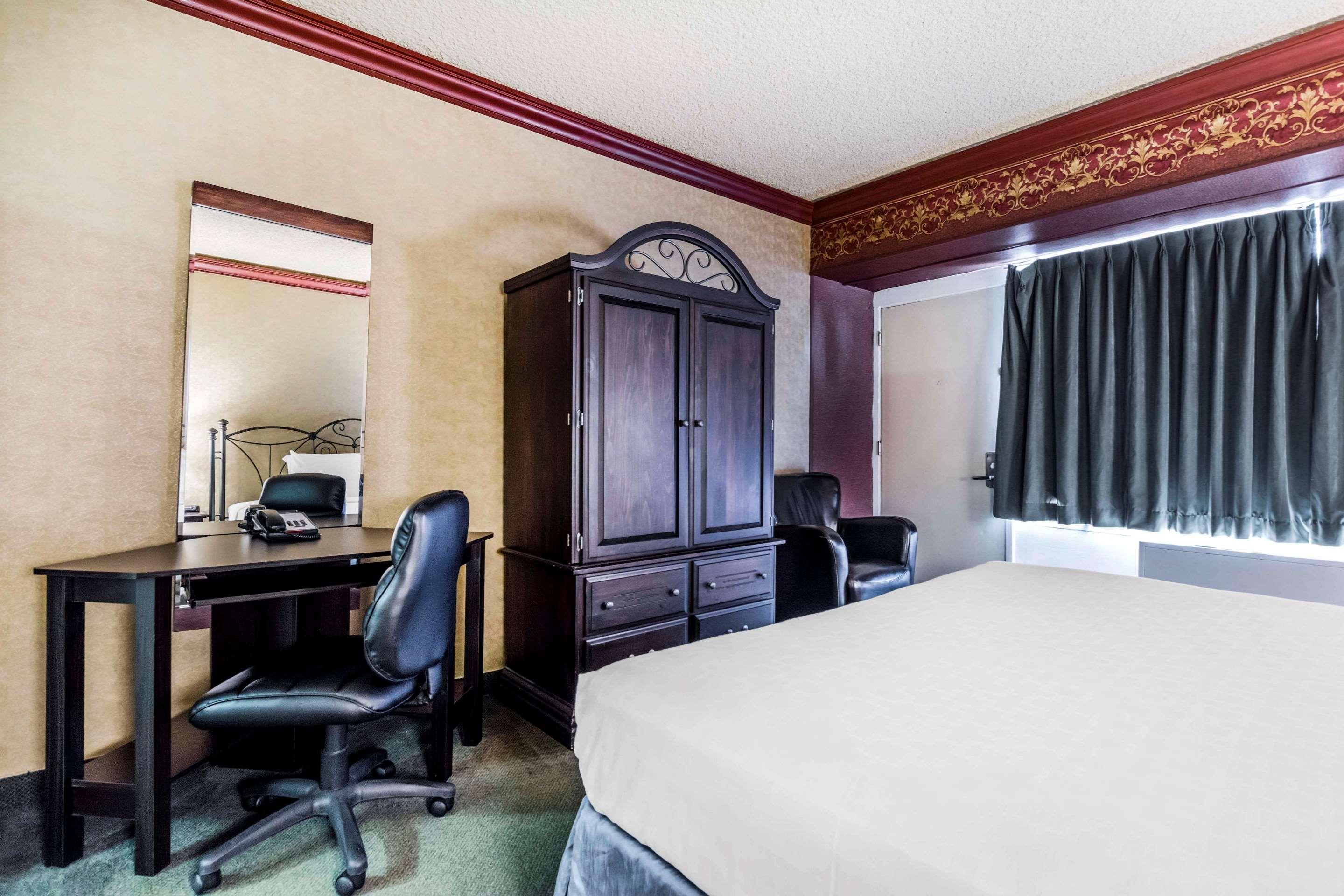 Travelodge By Wyndham Trois-Rivières Esterno foto