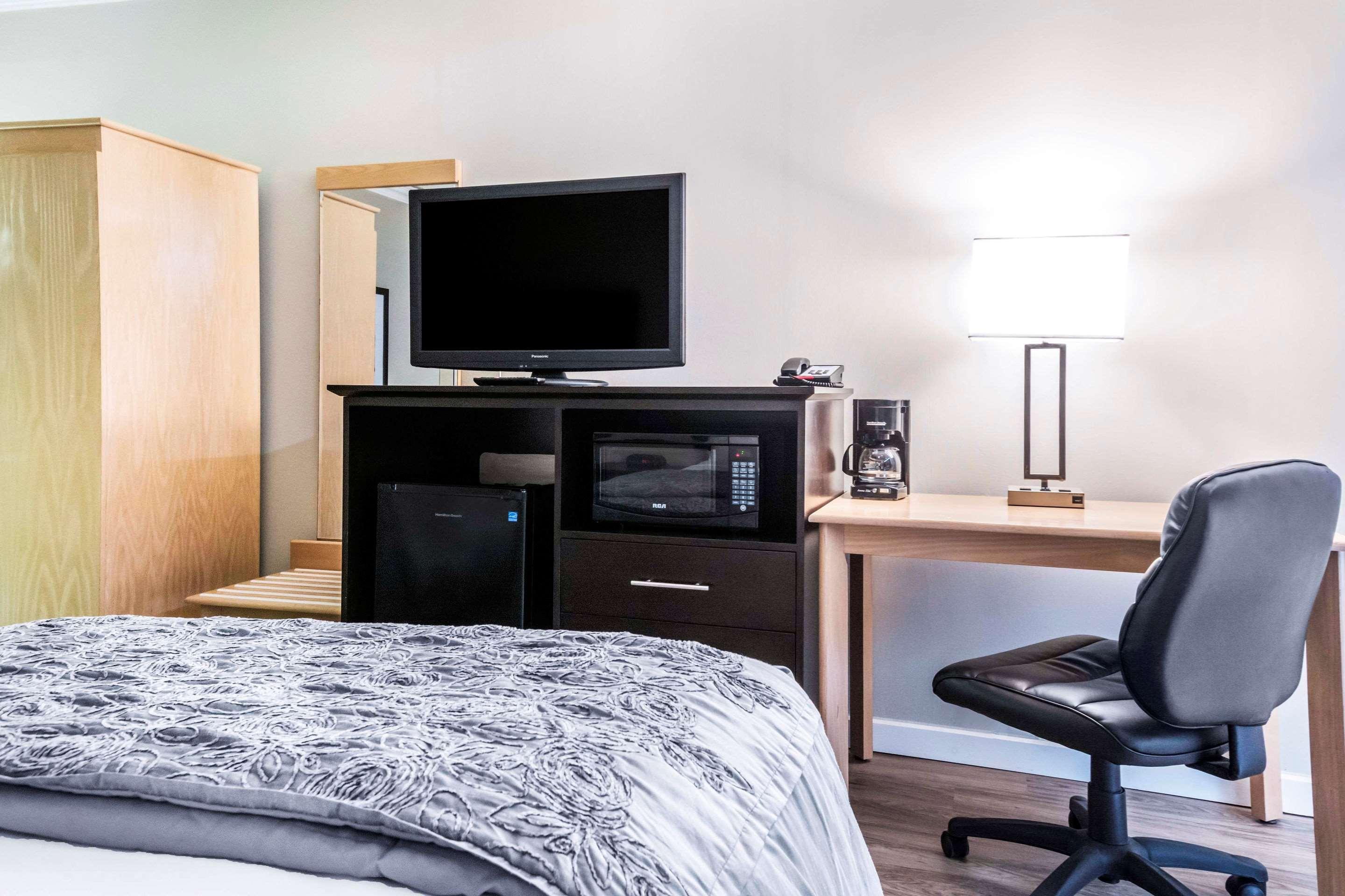 Travelodge By Wyndham Trois-Rivières Esterno foto