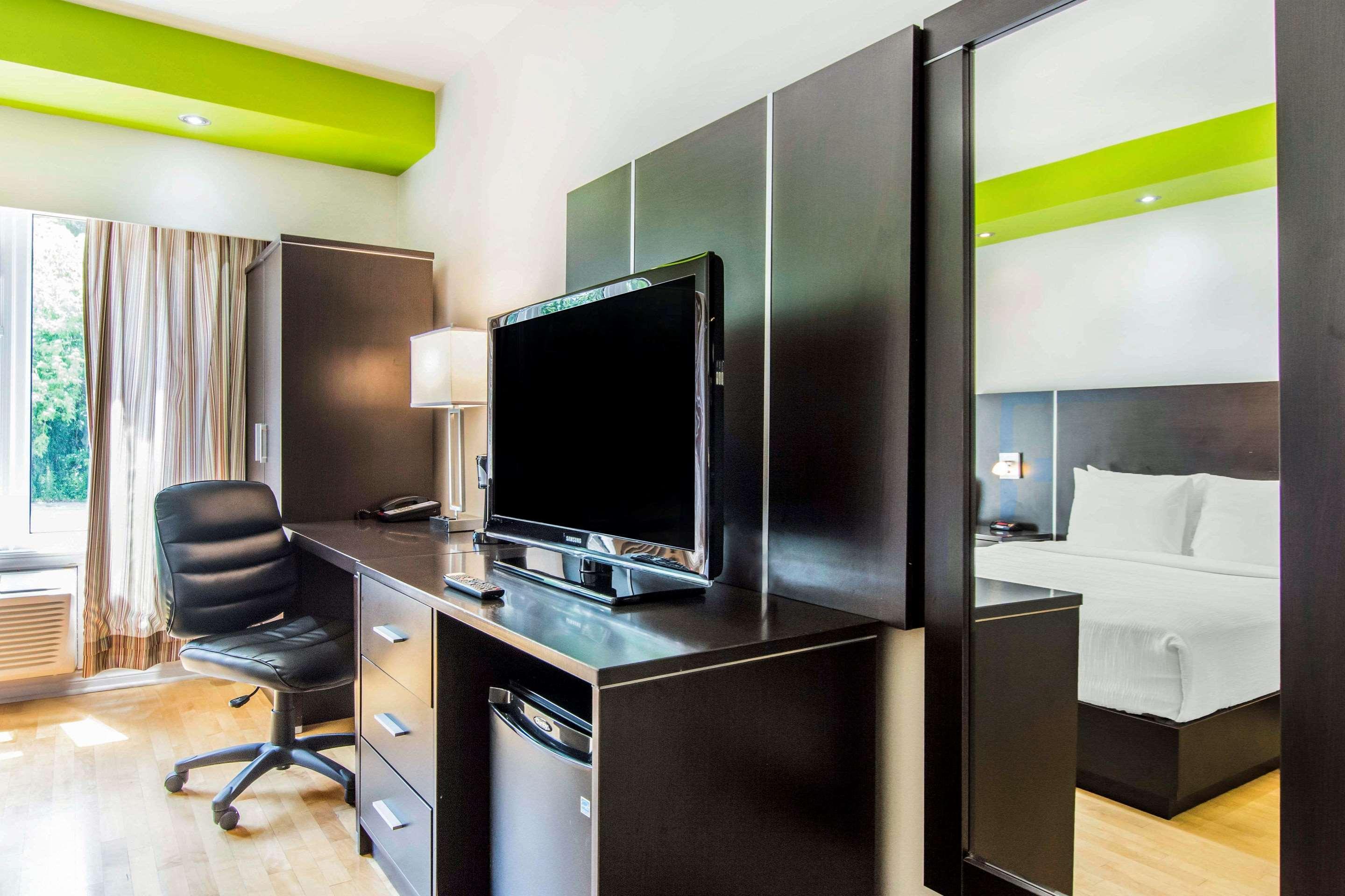 Travelodge By Wyndham Trois-Rivières Esterno foto
